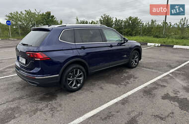 Внедорожник / Кроссовер Volkswagen Tiguan 2022 в 