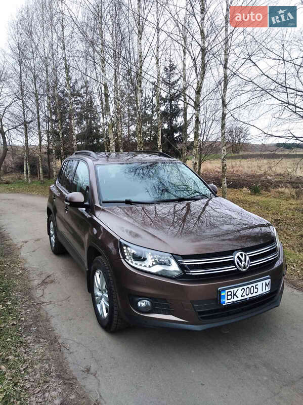 Внедорожник / Кроссовер Volkswagen Tiguan 2012 в Ровно