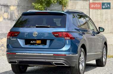 Внедорожник / Кроссовер Volkswagen Tiguan 2019 в 