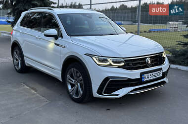 Позашляховик / Кросовер Volkswagen Tiguan 2023 в 