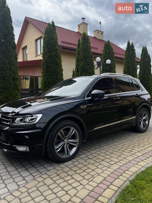 Позашляховик / Кросовер Volkswagen Tiguan 2016 в Львові