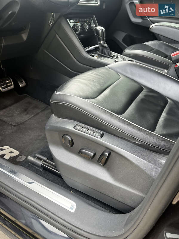 Позашляховик / Кросовер Volkswagen Tiguan 2016 в Львові