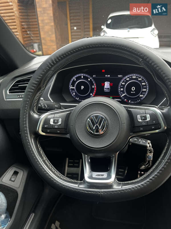 Позашляховик / Кросовер Volkswagen Tiguan 2016 в Львові