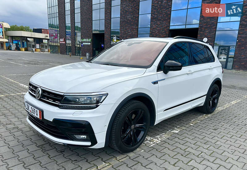 Внедорожник / Кроссовер Volkswagen Tiguan 2020 в 