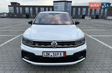 Внедорожник / Кроссовер Volkswagen Tiguan 2020 в 