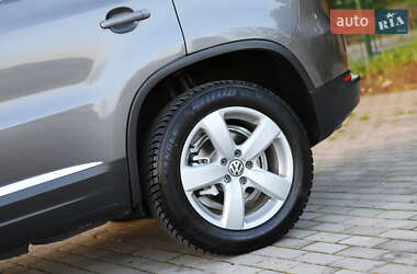 Позашляховик / Кросовер Volkswagen Tiguan 2014 в 