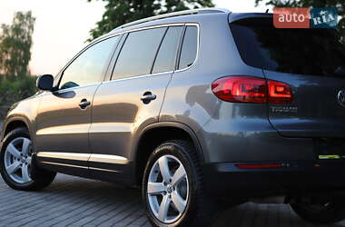 Позашляховик / Кросовер Volkswagen Tiguan 2014 в 