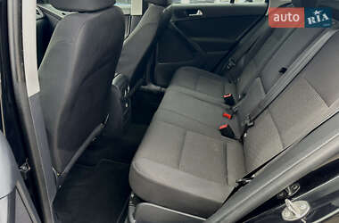 Позашляховик / Кросовер Volkswagen Tiguan 2012 в 