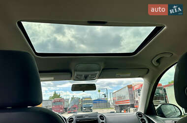 Позашляховик / Кросовер Volkswagen Tiguan 2012 в 