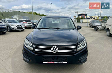 Позашляховик / Кросовер Volkswagen Tiguan 2012 в 