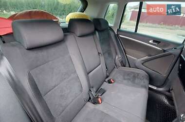Позашляховик / Кросовер Volkswagen Tiguan 2012 в 
