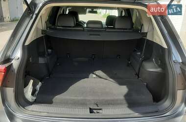 Внедорожник / Кроссовер Volkswagen Tiguan 2020 в 