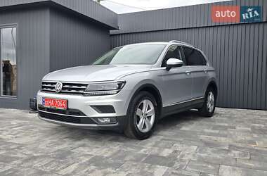 Внедорожник / Кроссовер Volkswagen Tiguan 2020 в 