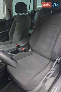 Внедорожник / Кроссовер Volkswagen Tiguan 2020 в 