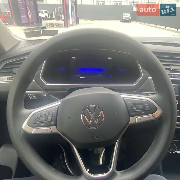 Внедорожник / Кроссовер Volkswagen Tiguan 2023 в Львове