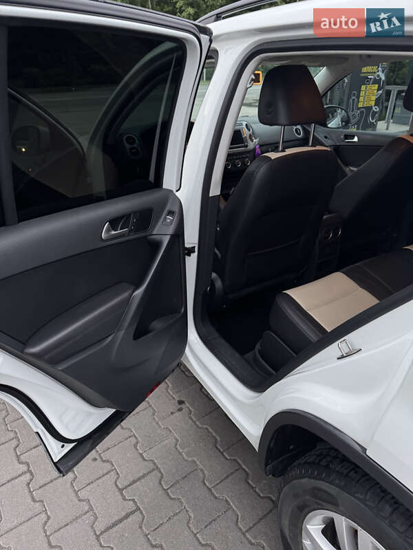 Внедорожник / Кроссовер Volkswagen Tiguan 2016 в Белой Церкви