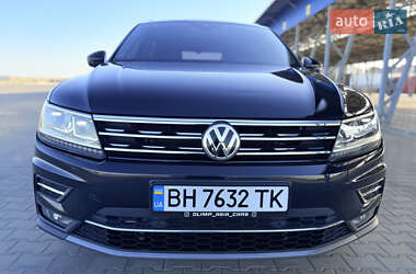 Внедорожник / Кроссовер Volkswagen Tiguan 2019 в 