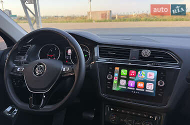 Внедорожник / Кроссовер Volkswagen Tiguan 2019 в 