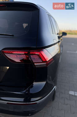 Внедорожник / Кроссовер Volkswagen Tiguan 2019 в 
