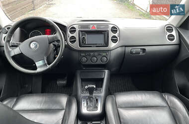 Внедорожник / Кроссовер Volkswagen Tiguan 2008 в 
