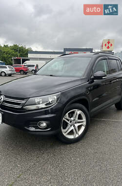 Позашляховик / Кросовер Volkswagen Tiguan 2016 в Києві