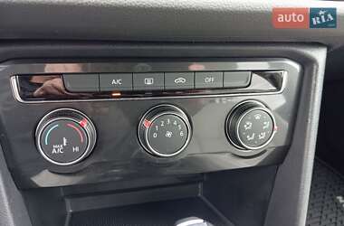 Позашляховик / Кросовер Volkswagen Tiguan 2018 в 