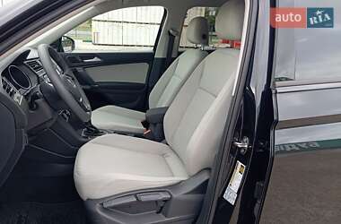 Позашляховик / Кросовер Volkswagen Tiguan 2018 в 