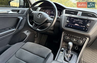 Внедорожник / Кроссовер Volkswagen Tiguan 2020 в 