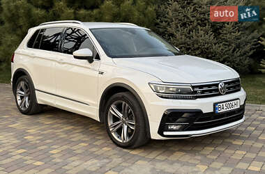 Внедорожник / Кроссовер Volkswagen Tiguan 2020 в 