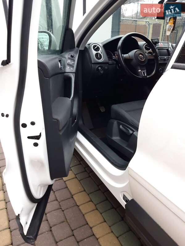Внедорожник / Кроссовер Volkswagen Tiguan 2011 в Иршаве фото 14 Внедорожник / Кроссовер Volkswagen Tiguan 2011 в Иршаве