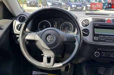 Внедорожник / Кроссовер Volkswagen Tiguan 2011 в 