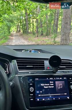Внедорожник / Кроссовер Volkswagen Tiguan 2020 в 