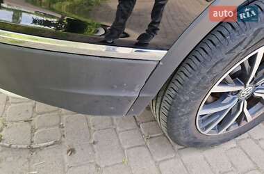 Внедорожник / Кроссовер Volkswagen Tiguan 2019 в 