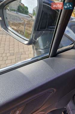 Внедорожник / Кроссовер Volkswagen Tiguan 2019 в 