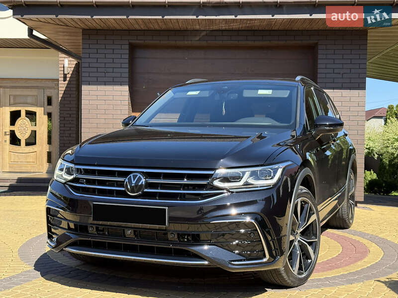Позашляховик / Кросовер Volkswagen Tiguan 2024 в 