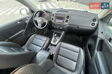 Позашляховик / Кросовер Volkswagen Tiguan 2013 в 