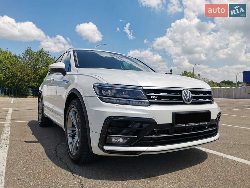 Внедорожник / Кроссовер Volkswagen Tiguan 2019 в 