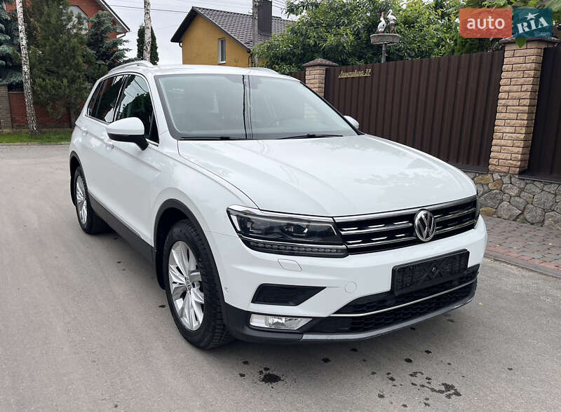 Внедорожник / Кроссовер Volkswagen Tiguan 2017 в Виннице