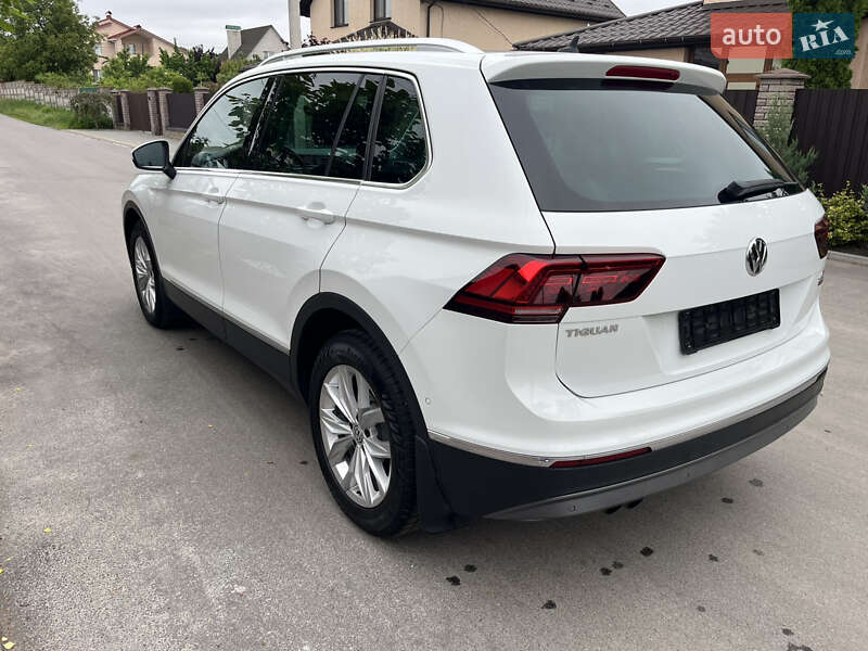 Внедорожник / Кроссовер Volkswagen Tiguan 2017 в Виннице