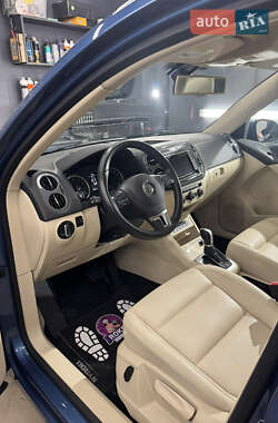 Внедорожник / Кроссовер Volkswagen Tiguan 2016 в 