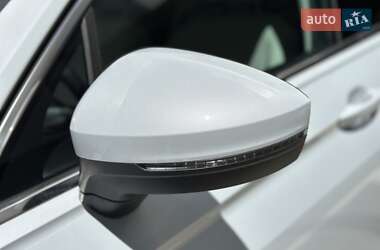 Внедорожник / Кроссовер Volkswagen Tiguan 2018 в 