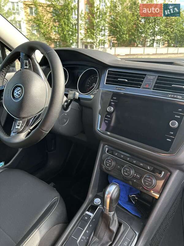 Внедорожник / Кроссовер Volkswagen Tiguan 2018 в Миргороде