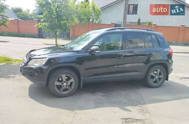Внедорожник / Кроссовер Volkswagen Tiguan 2008 в Хмельницком