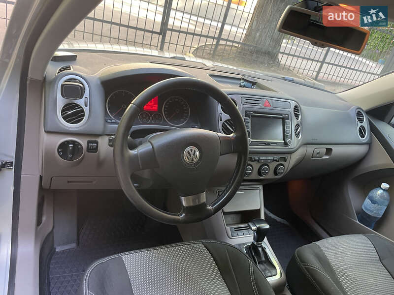 Внедорожник / Кроссовер Volkswagen Tiguan 2008 в Одессе