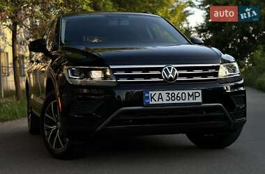 Позашляховик / Кросовер Volkswagen Tiguan 2021 в 