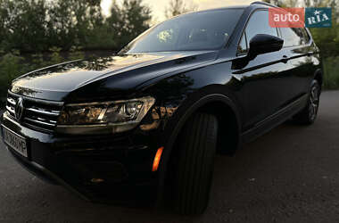 Позашляховик / Кросовер Volkswagen Tiguan 2021 в 