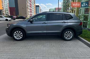 Позашляховик / Кросовер Volkswagen Tiguan 2017 в 