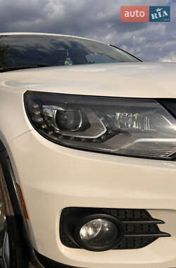 Внедорожник / Кроссовер Volkswagen Tiguan 2012 в 