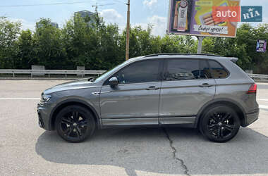 Внедорожник / Кроссовер Volkswagen Tiguan 2020 в 