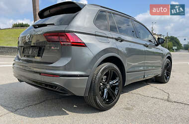 Внедорожник / Кроссовер Volkswagen Tiguan 2020 в 